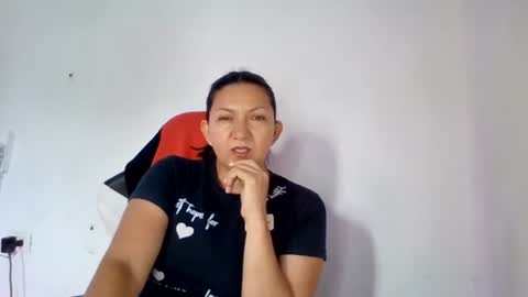 Snapshot of angelblue972344 chatting on 07.10.26 angel online show from 07.10.26