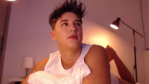 Snapshot of angelcossio chatting on 09.16.25 Angel online show from 09.16.25