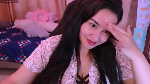 Snapshot of angeleslinda chatting on 05.13.26 anastasia online show from 05.13.26