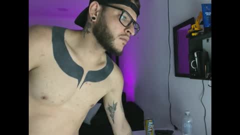 Snapshot of angelfrancooo chatting on 11.02.25 angelfrancooo online show from 11.02.25