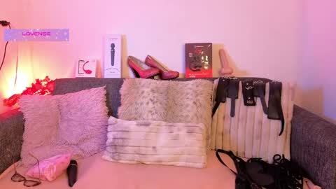 Snapshot of angelica_mature49 chatting on 04.28.26 Angelica online show from 04.28.26