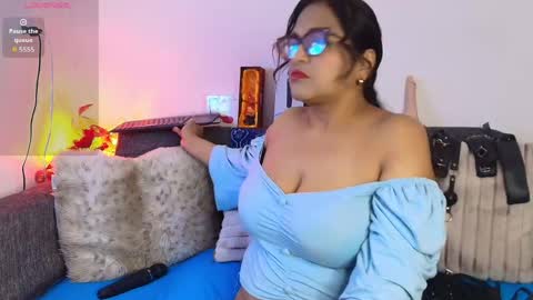 Snapshot of angelica_mature49 chatting on 05.06.26 Angelica online show from 05.06.26