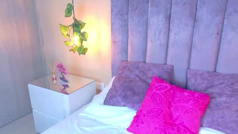 Snapshot of angelicaa_garcia chatting on 04.17.26 angelicaa_garcia online show from 04.17.26
