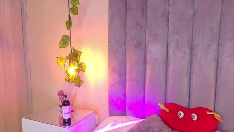 Snapshot of angelicaa_garcia chatting on 05.18.26 angelicaa_garcia online show from 05.18.26