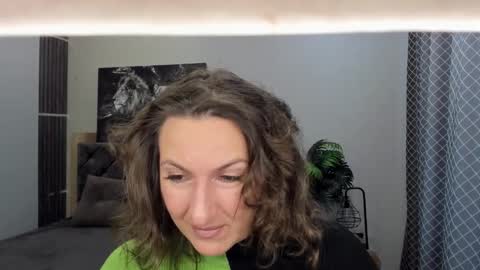 Snapshot of angelicacream chatting on 02.04.26 AngelicaCream online show from 02.04.26