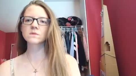 Snapshot of angelicangel3 chatting on 07.16.26 AngelicAngel online show from 07.16.26