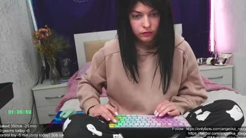 Snapshot of angelika_rouge chatting on 02.22.25 Angelika Rouge online show from 02.22.25