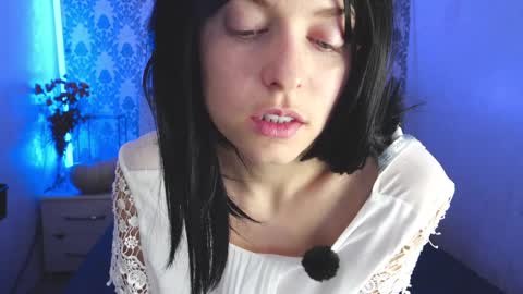 Snapshot of angelika_rouge chatting on 12.16.25 Angelika Rouge online show from 12.16.25