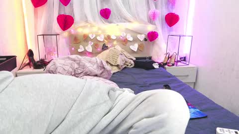 Snapshot of angelika_rouge chatting on 02.25.26 Angelika Rouge online show from 02.25.26