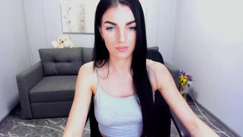 Snapshot of angelina_clark chatting on 12.02.24 Angelina online show from 12.02.24