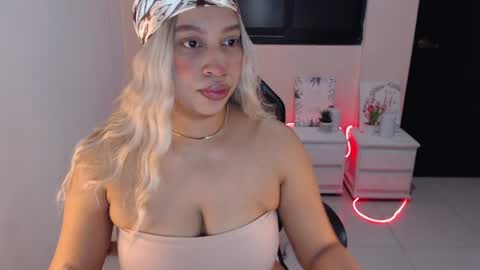 Snapshot of angelina_mia chatting on 07.24.26 angeli online show from 07.24.26