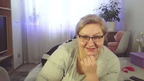 AngelinaGlam online show from 12.13.24