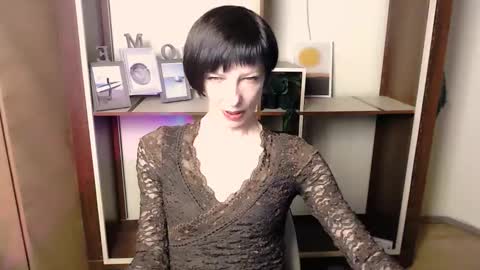 Angelina online show from 11.11.25