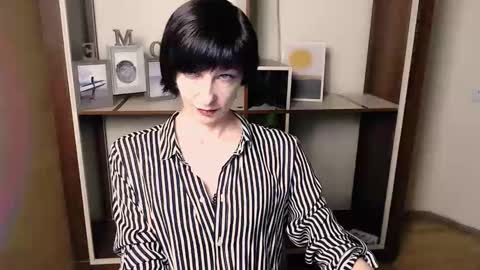 Angelina online show from 12.22.25