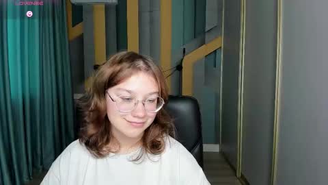 AngelinaLow online show from 10.30.25