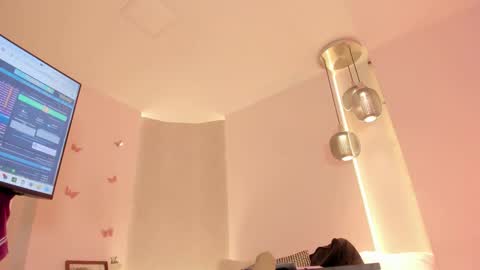 Angeline  online show from 11.12.25