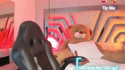 Snapshot of angelineheet chatting on 05.21.26 Angeline Heet online show from 05.21.26