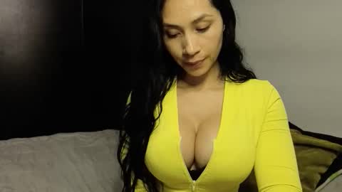  ANGELA ISABELLA  online show from 11.08.25