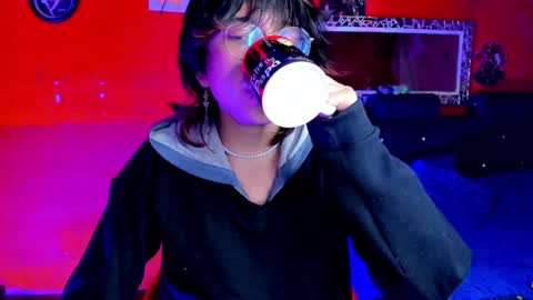 Snapshot of angellonfire chatting on 02.04.25 Angel  online show from 02.04.25