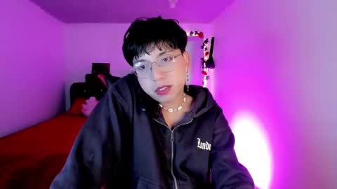 Snapshot of angellonfire chatting on 10.30.25 Angel  online show from 10.30.25