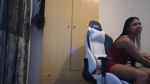 Angelly online show from 10.25.25