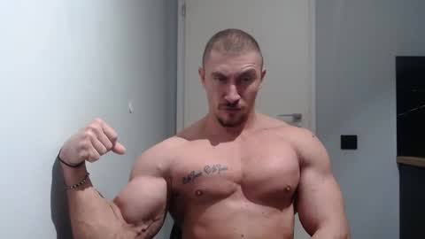  ------- SEX SHOW WITH GUYS AND GIRLS  MUSCLE SHOW online show from 12.01.24