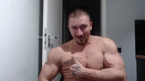  ------- SEX SHOW WITH GUYS AND GIRLS  MUSCLE SHOW online show from 12.09.24