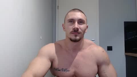  ------- SEX SHOW WITH GUYS AND GIRLS  MUSCLE SHOW online show from 12.25.24