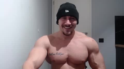  ------- SEX SHOW WITH GUYS AND GIRLS  MUSCLE SHOW online show from 01.04.25