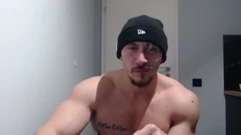  ------- SEX SHOW WITH GUYS AND GIRLS  MUSCLE SHOW online show from 01.08.25