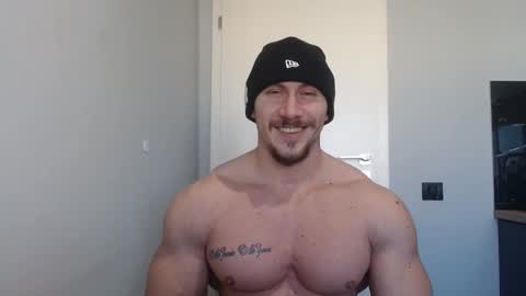  ------- SEX SHOW WITH GUYS AND GIRLS  MUSCLE SHOW online show from 01.11.25