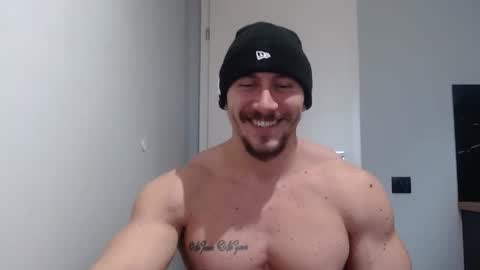  ------- SEX SHOW WITH GUYS AND GIRLS  MUSCLE SHOW online show from 01.23.25