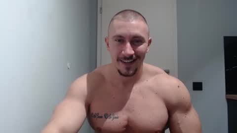  ------- SEX SHOW WITH GUYS AND GIRLS  MUSCLE SHOW online show from 01.30.25