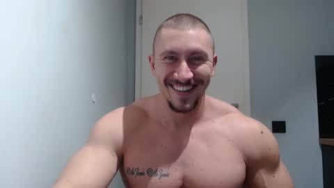  ------- SEX SHOW WITH GUYS AND GIRLS  MUSCLE SHOW online show from 02.05.25