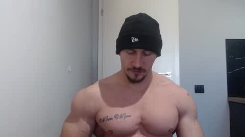  ------- SEX SHOW WITH GUYS AND GIRLS  MUSCLE SHOW online show from 02.09.25