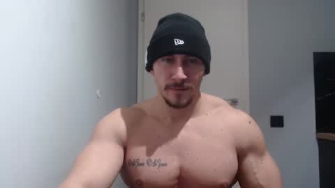  ------- SEX SHOW WITH GUYS AND GIRLS  MUSCLE SHOW online show from 02.11.25