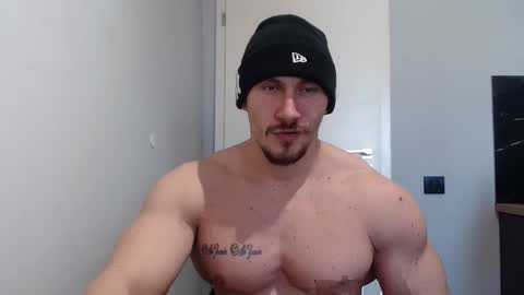  ------- SEX SHOW WITH GUYS AND GIRLS  MUSCLE SHOW online show from 02.12.25