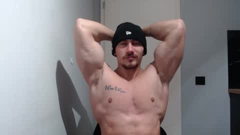  ------- SEX SHOW WITH GUYS AND GIRLS  MUSCLE SHOW online show from 02.12.25