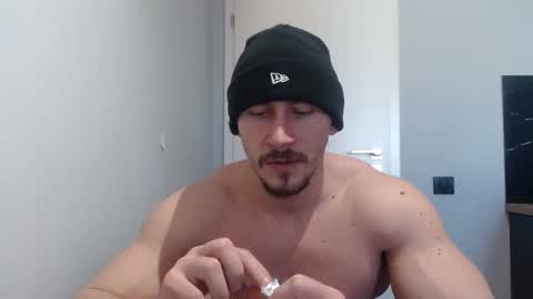  ------- SEX SHOW WITH GUYS AND GIRLS  MUSCLE SHOW online show from 02.13.25