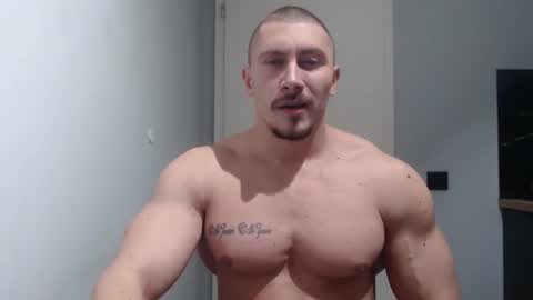  ------- SEX SHOW WITH GUYS AND GIRLS  MUSCLE SHOW online show from 02.22.25