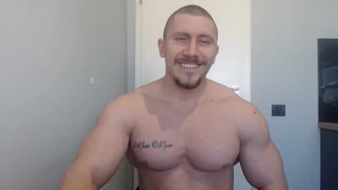  ------- SEX SHOW WITH GUYS AND GIRLS  MUSCLE SHOW online show from 02.24.25