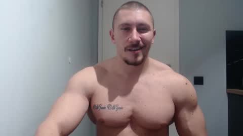  ------- SEX SHOW WITH GUYS AND GIRLS  MUSCLE SHOW online show from 02.26.25
