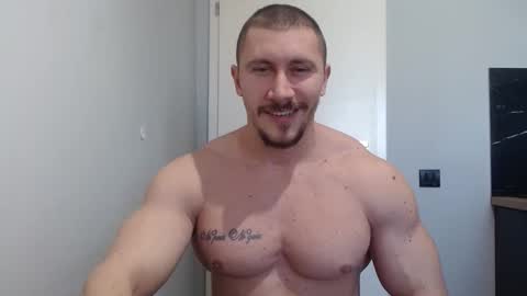  ------- SEX SHOW WITH GUYS AND GIRLS  MUSCLE SHOW online show from 03.05.25