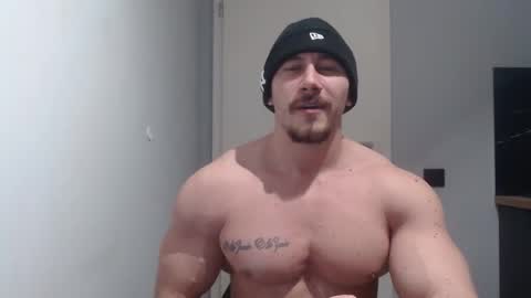  ------- SEX SHOW WITH GUYS AND GIRLS  MUSCLE SHOW online show from 03.05.25