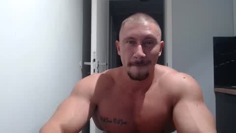  ------- SEX SHOW WITH GUYS AND GIRLS  MUSCLE SHOW online show from 09.09.25