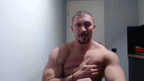  ------- SEX SHOW WITH GUYS AND GIRLS  MUSCLE SHOW online show from 11.17.25