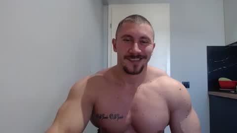  ------- SEX SHOW WITH GUYS AND GIRLS  MUSCLE SHOW online show from 11.26.25