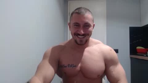  ------- SEX SHOW WITH GUYS AND GIRLS  MUSCLE SHOW online show from 11.28.25
