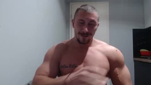  ------- SEX SHOW WITH GUYS AND GIRLS  MUSCLE SHOW online show from 11.30.25