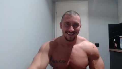  ------- SEX SHOW WITH GUYS AND GIRLS  MUSCLE SHOW online show from 12.19.25